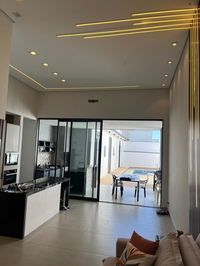 Casa à venda com 3 quartos, 3 banheiros, 4 vagas e 181m² no Jardim Gutierres, Sorocaba — foto principal